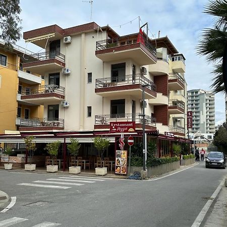 Hotel Dollari Kryemëdhej 외부 사진
